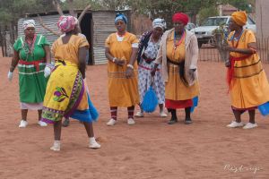 Dancing women